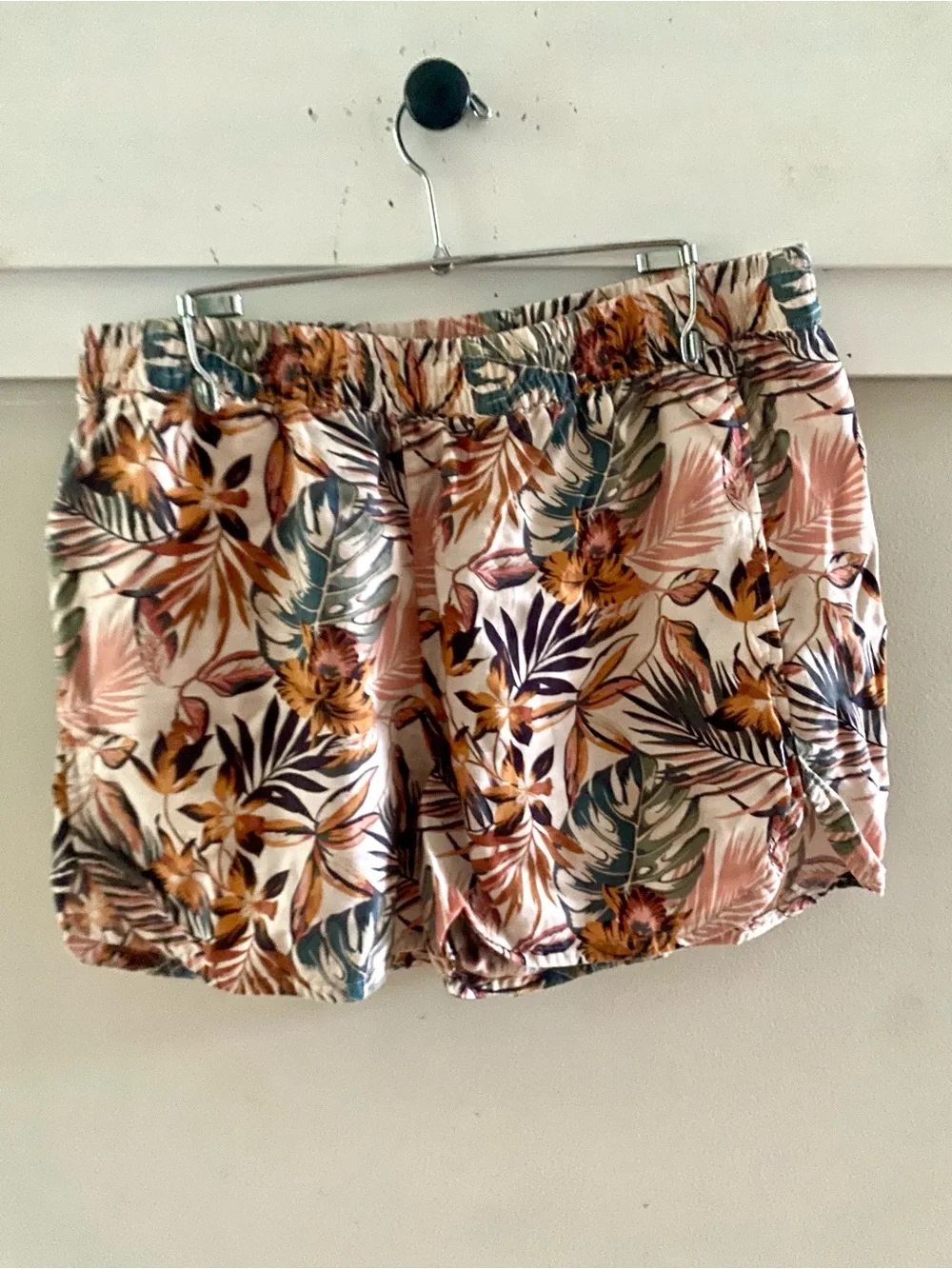 Garnet Hill Linen Tencel Shorts Relaxed Pull-On Mid Rise Elastic Waist Small - Picture 2 of 5